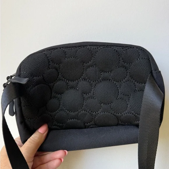 Disneyland 70th limited edition Fanny pack - Picture 2 of 4